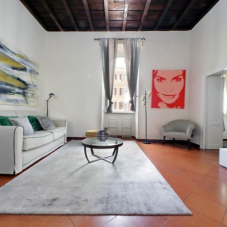 Leonina4 Cozy Apartment โรม ภายนอก รูปภาพ