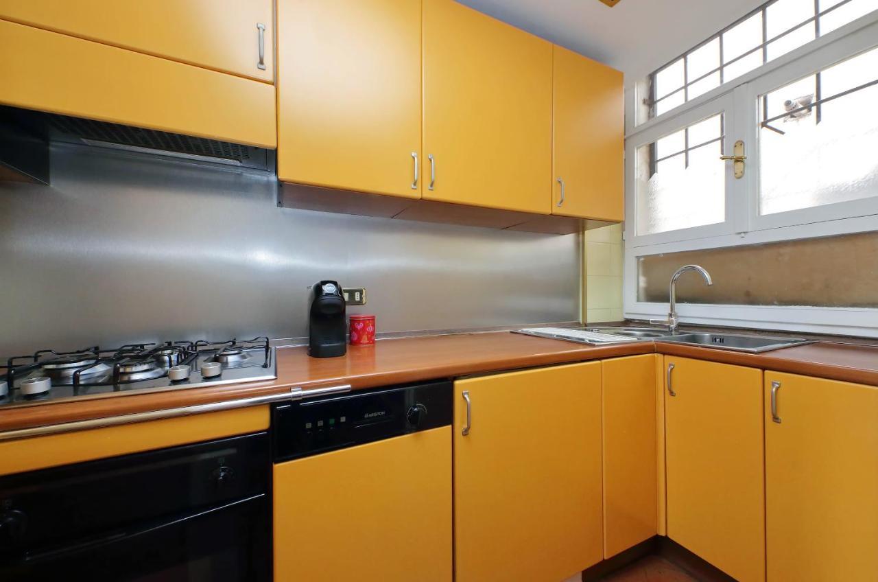 Leonina4 Cozy Apartment โรม ภายนอก รูปภาพ