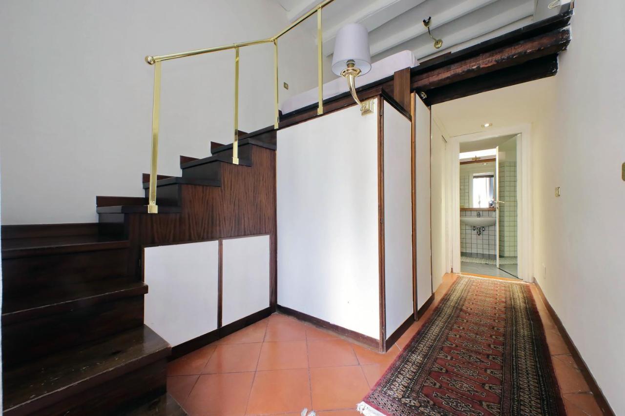 Leonina4 Cozy Apartment โรม ภายนอก รูปภาพ