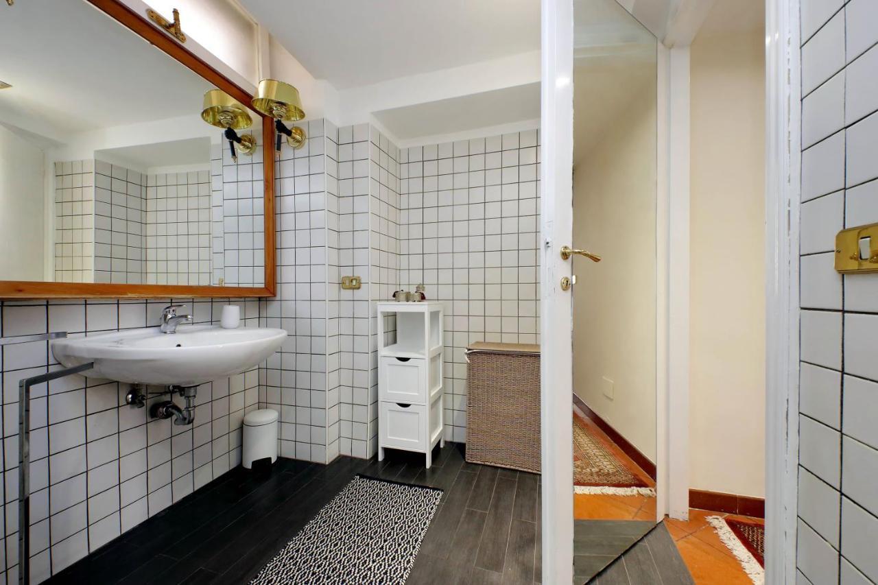 Leonina4 Cozy Apartment โรม ภายนอก รูปภาพ