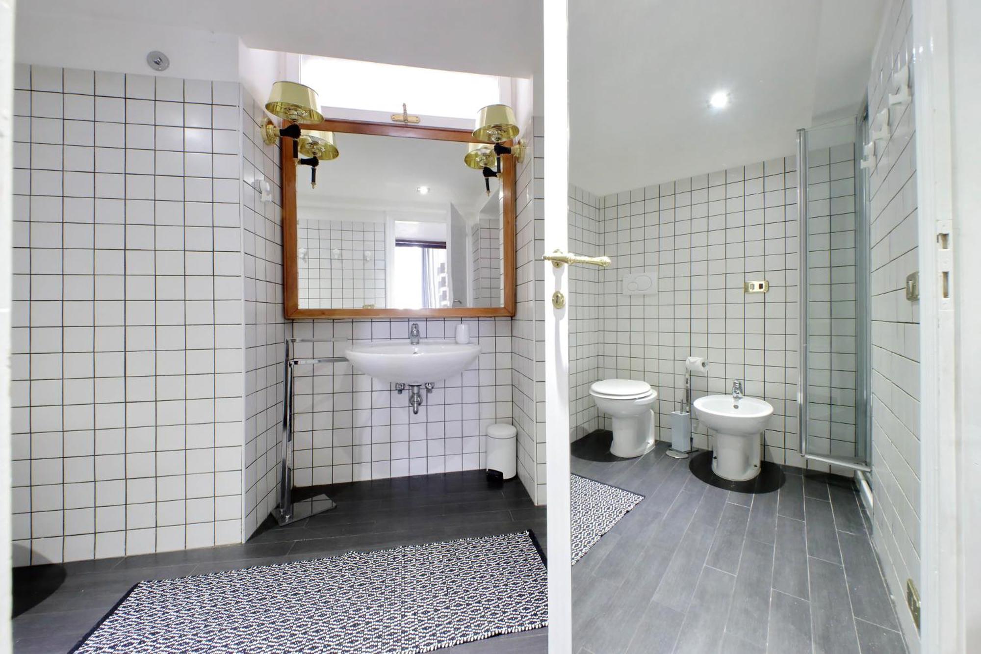 Leonina4 Cozy Apartment โรม ภายนอก รูปภาพ